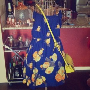 🌻A Darling Charming Charlie's Dress🌻